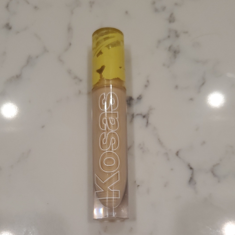 Kosas Revealer Super Creamy And Brightening Concealer